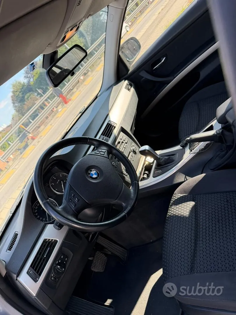BMW 3 Series 2012 photo 4