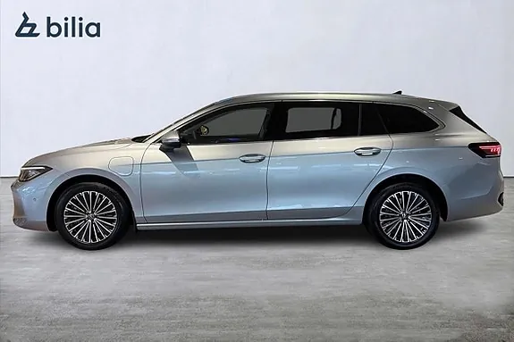 Volkswagen Passat 2025 photo 5