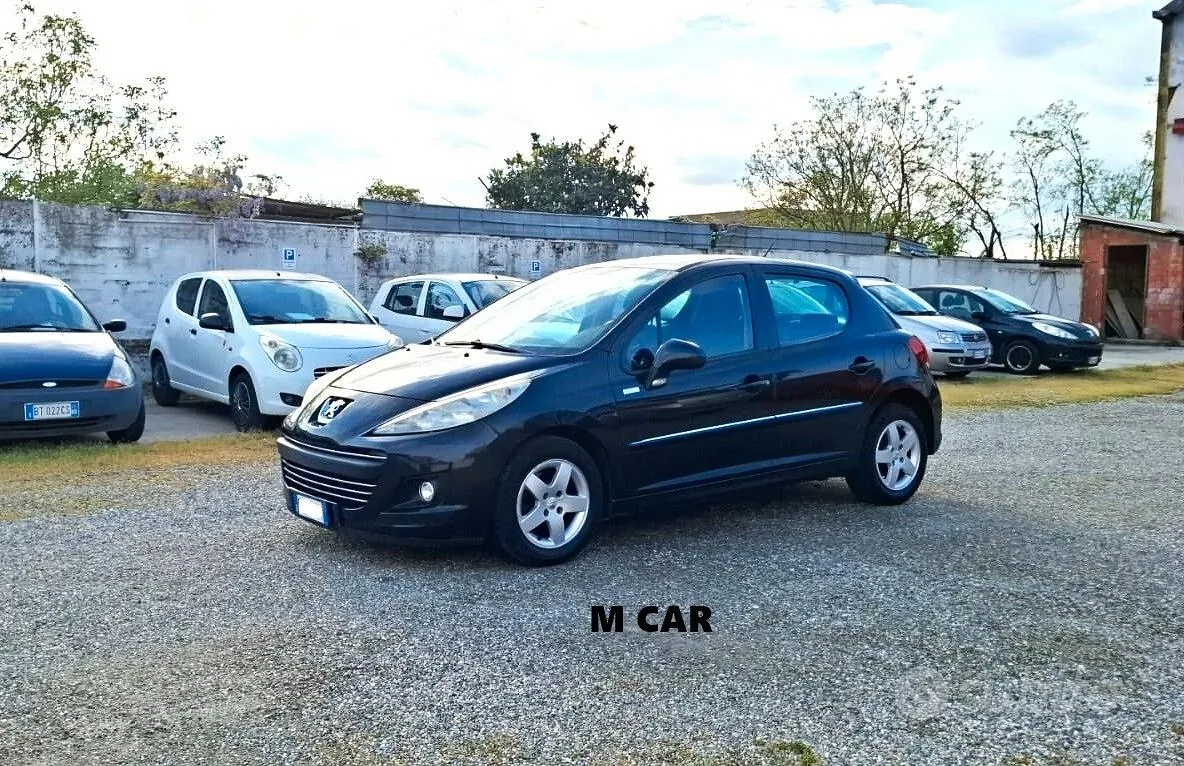 Peugeot 207 2010 photo 2