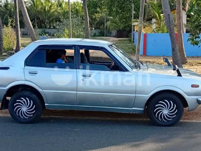 Toyota Corolla 1981 photo 4