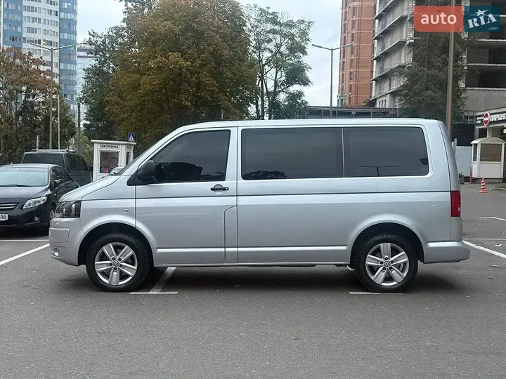 Volkswagen Multivan 2012 photo 4