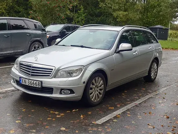 Mercedes-Benz C220 2007 photo 2