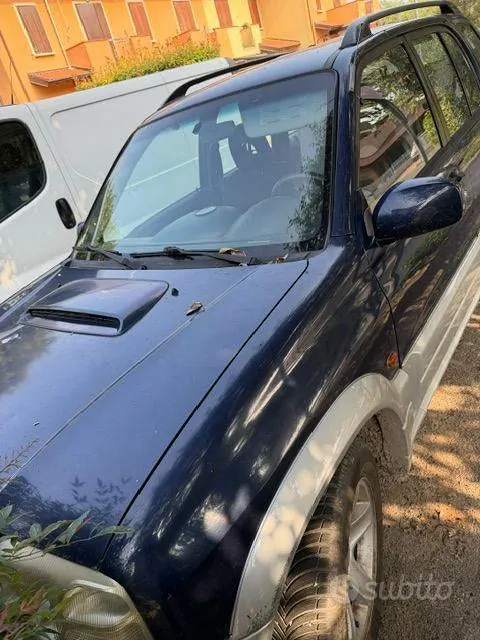 Suzuki Grand Vitara 2004 photo 3