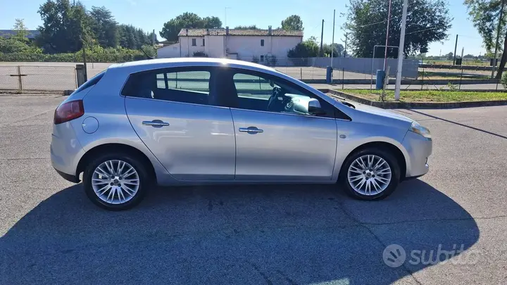Fiat Bravo 2010 photo 2