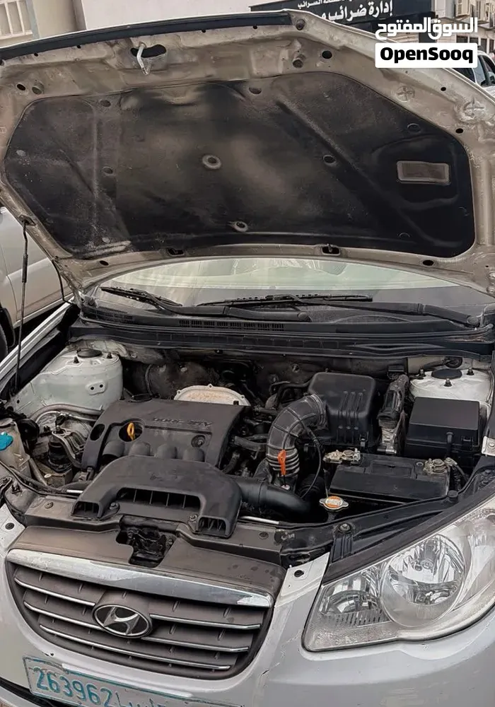 Hyundai Avante 2009 photo 2
