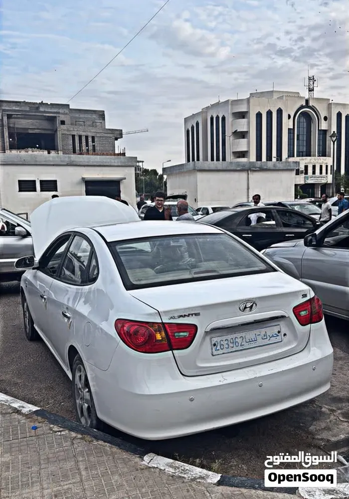 Hyundai Avante 2009 photo 3