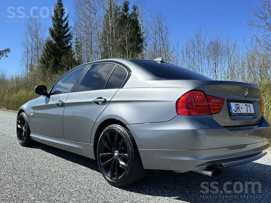 BMW 320 2011 photo 5