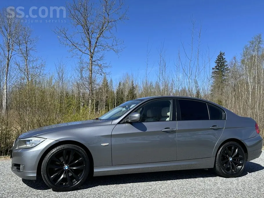 BMW 320 2011 photo 4