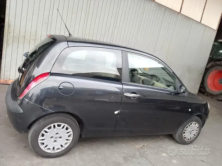 Lancia Ypsilon 2005 photo 4