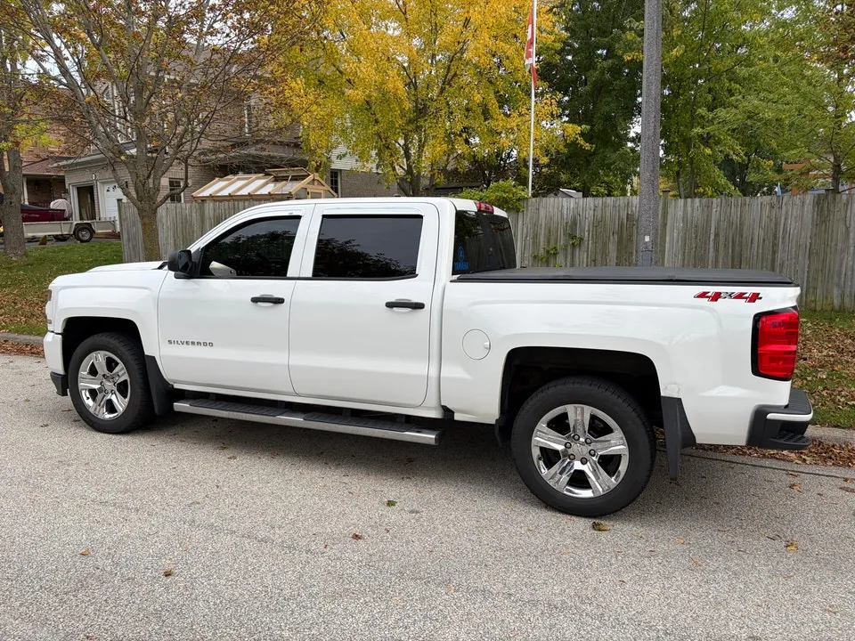 Chevrolet Silverado 1500 2018 photo 2