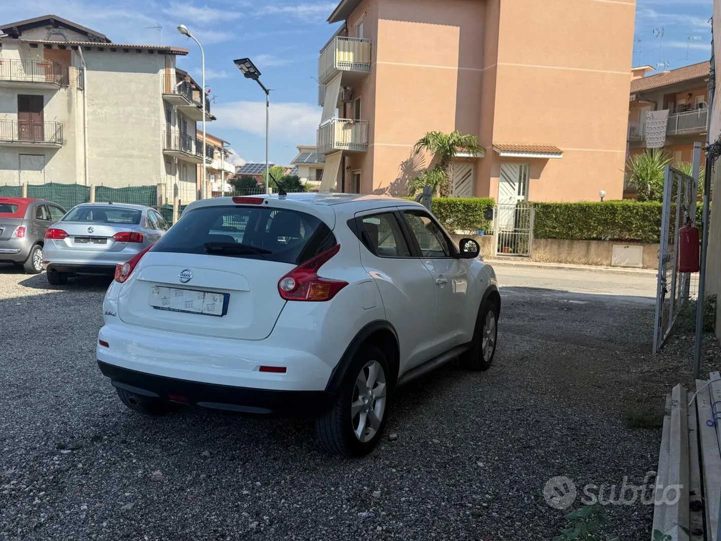 Nissan Juke 2010 photo 4