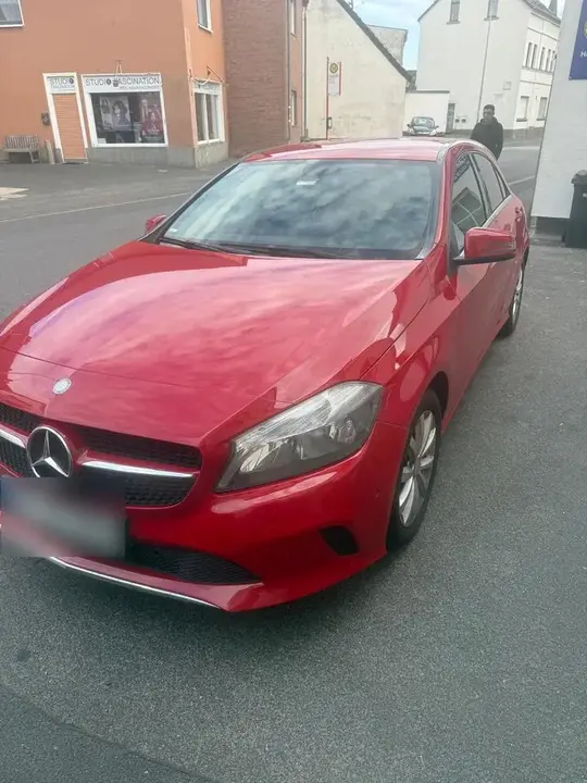 Mercedes-Benz A200