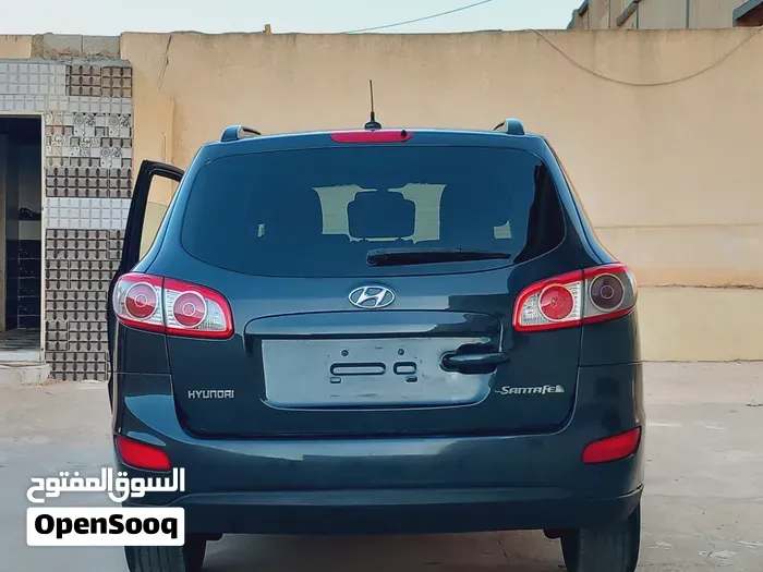 Hyundai Santa Fe 2012 photo 3