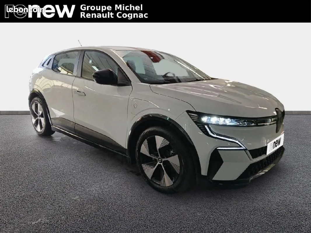 Renault Megane 2023 photo 3