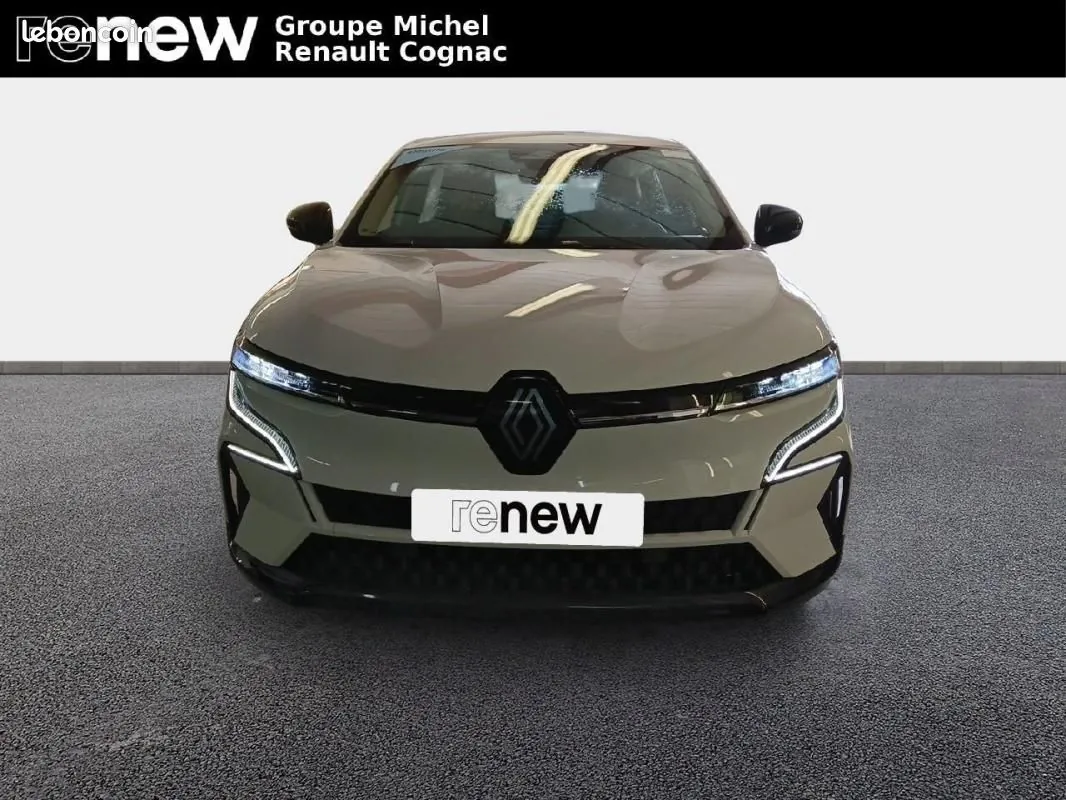 Renault Megane 2023 photo 2