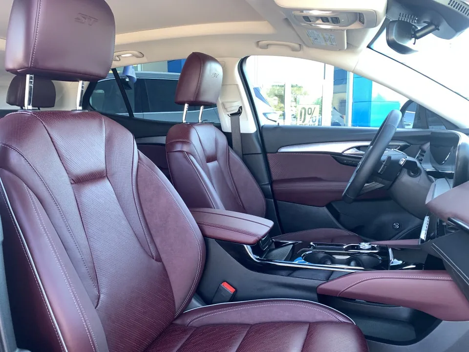 Buick Envision 2026 photo 2