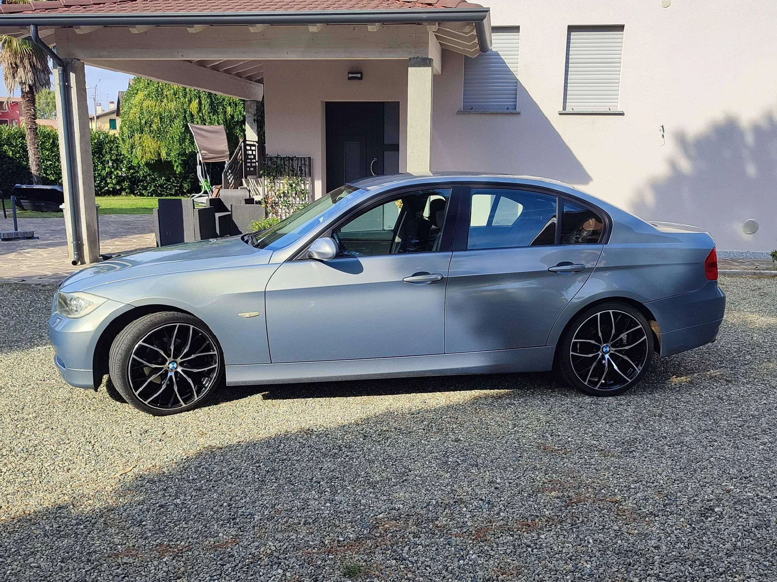BMW 318 2006 photo 4