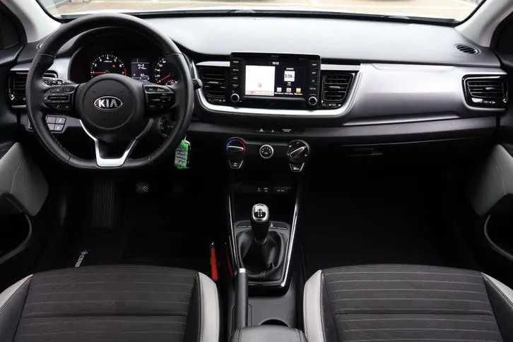 Kia Stonic 2020 photo 2