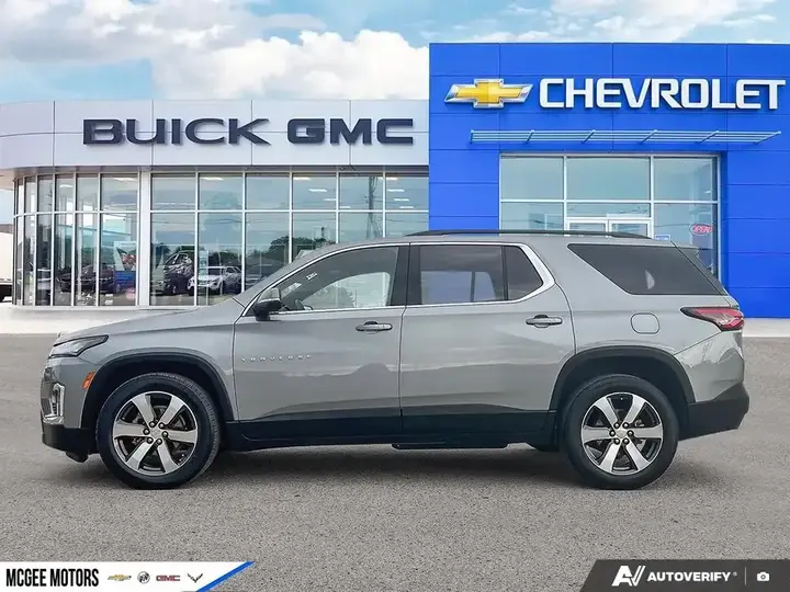 Chevrolet Traverse 2023 photo 2