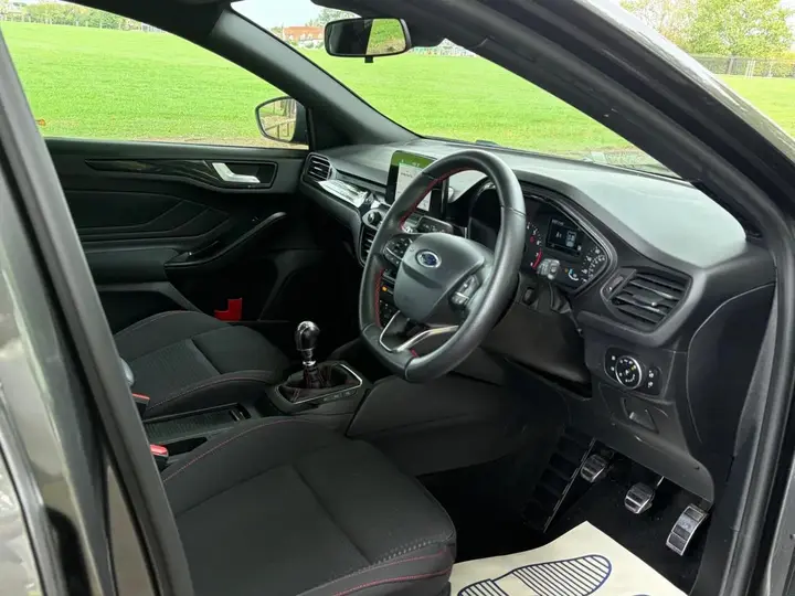 Ford Focus 2018 photo 5