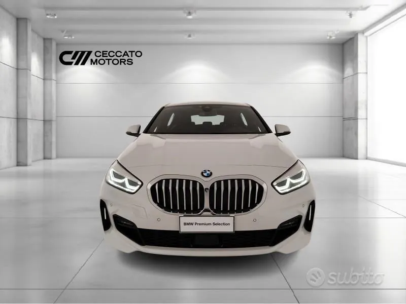 BMW 1 Series 2022 photo 2