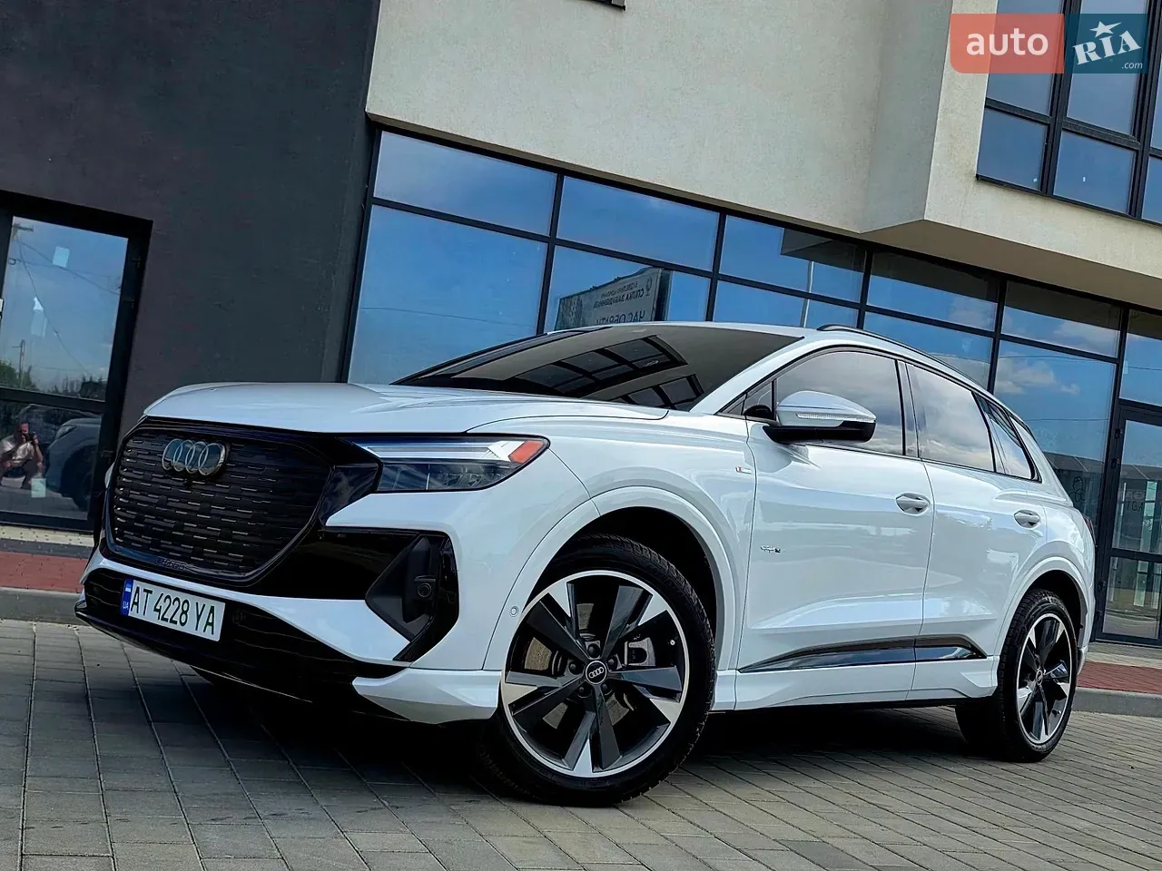 Audi Q4 E-Tron 2023 photo 3
