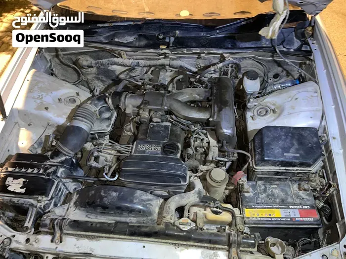 Toyota Crown 1994 photo 2