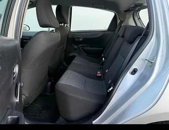 Toyota Yaris 2013 photo 5