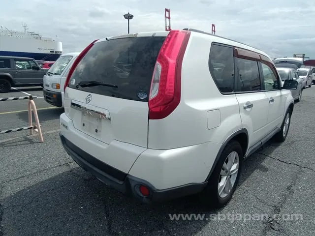Nissan X-Trail 2011 photo 4