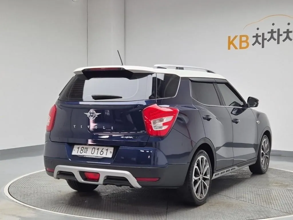 KG Mobility Tivoli 2017 photo 3