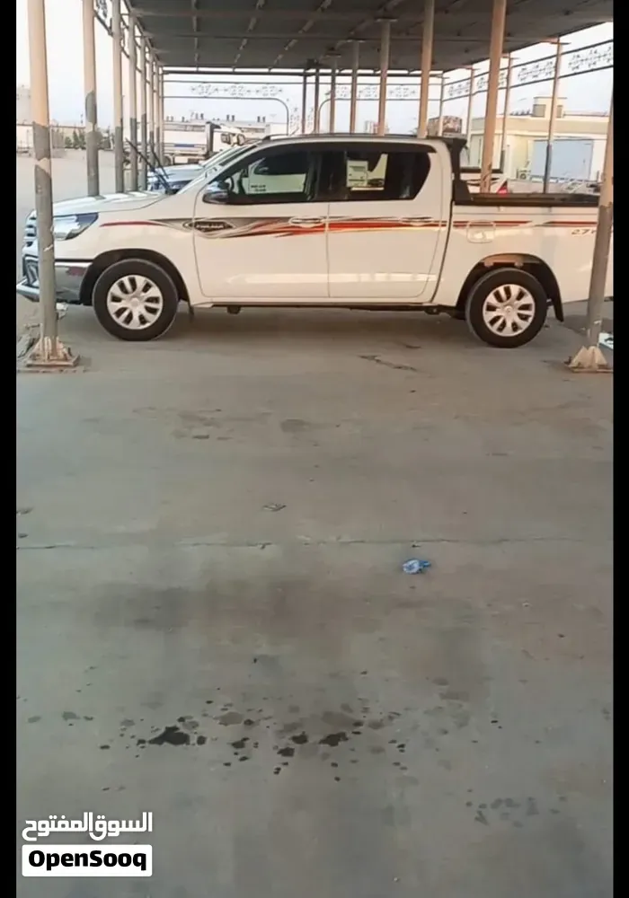 Toyota Hilux 2024 photo 3