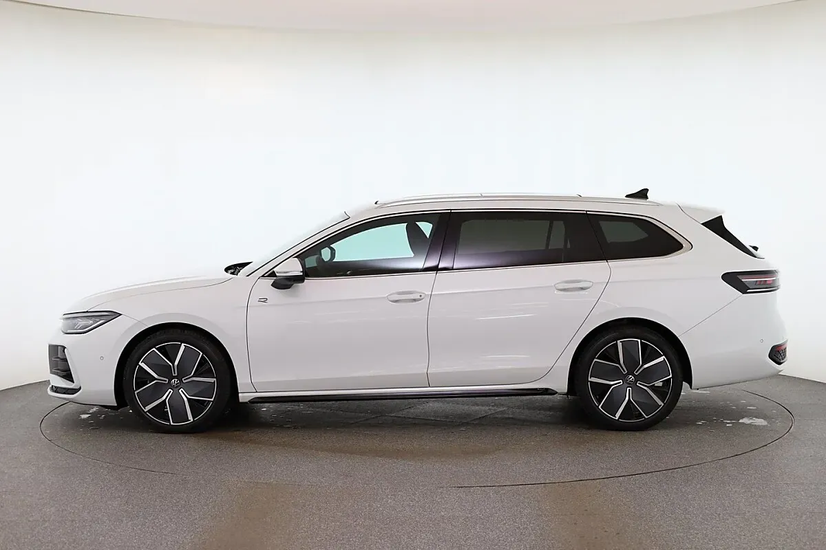 Volkswagen Passat 2026 photo 2
