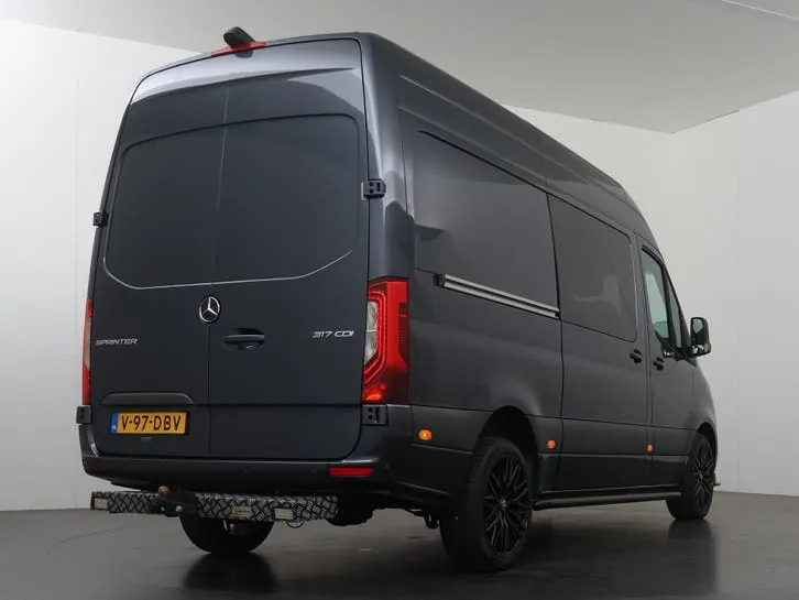 Mercedes-Benz Sprinter 2024 photo 2