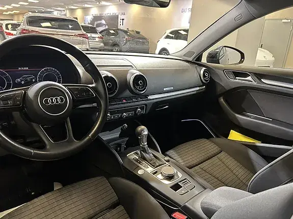 Audi E-Tron 2018 photo 5