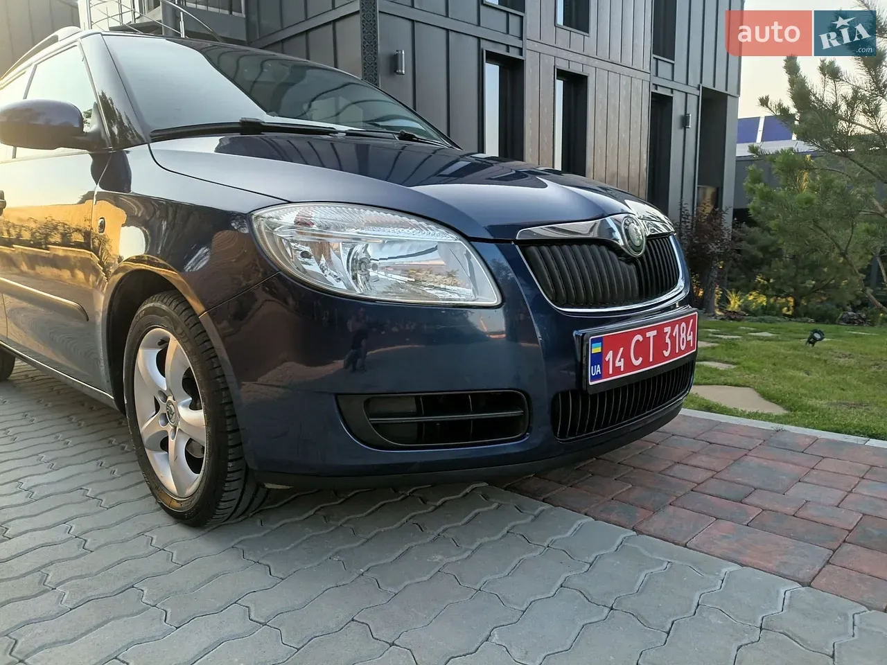 Skoda Fabia 2009 photo 2