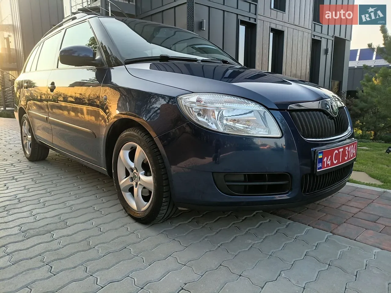 Skoda Fabia 2009 photo 3