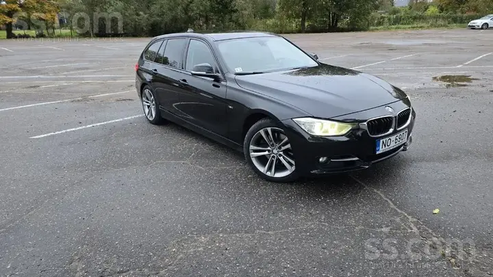 BMW 330 2012 photo 4