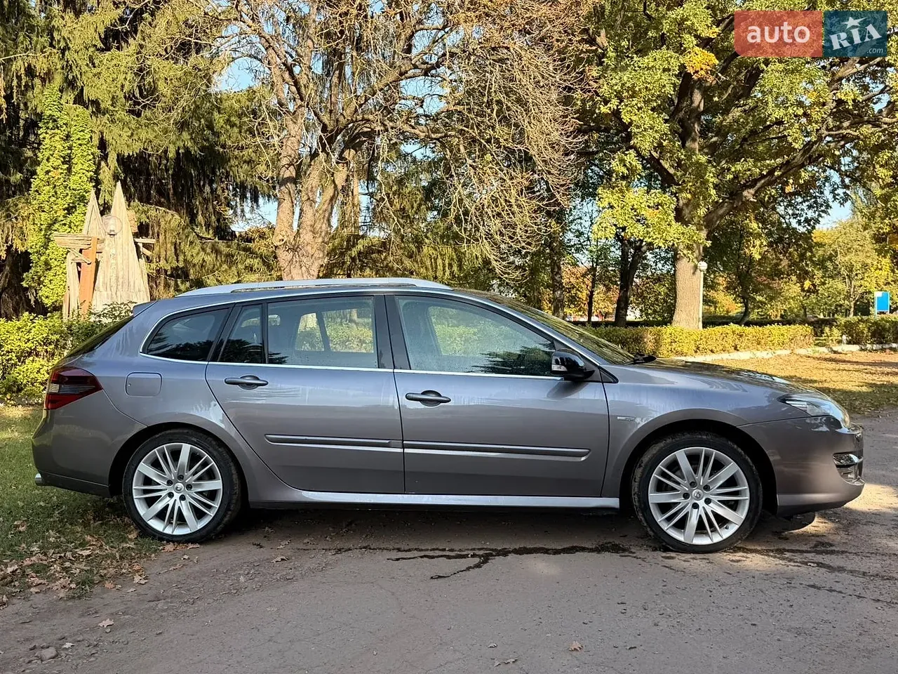 Renault Laguna 2011 photo 5