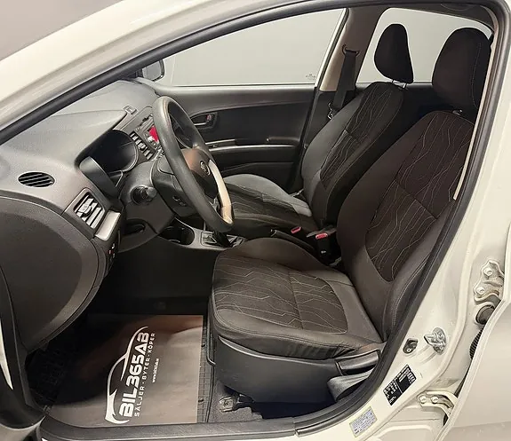 Kia Picanto 2012 photo 2