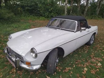 MG B