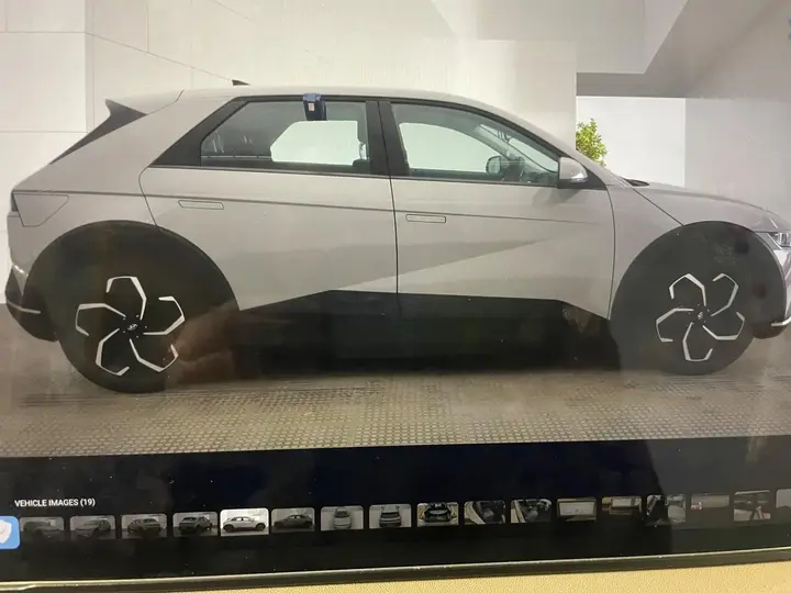 Hyundai Ioniq 5 2023 photo 3