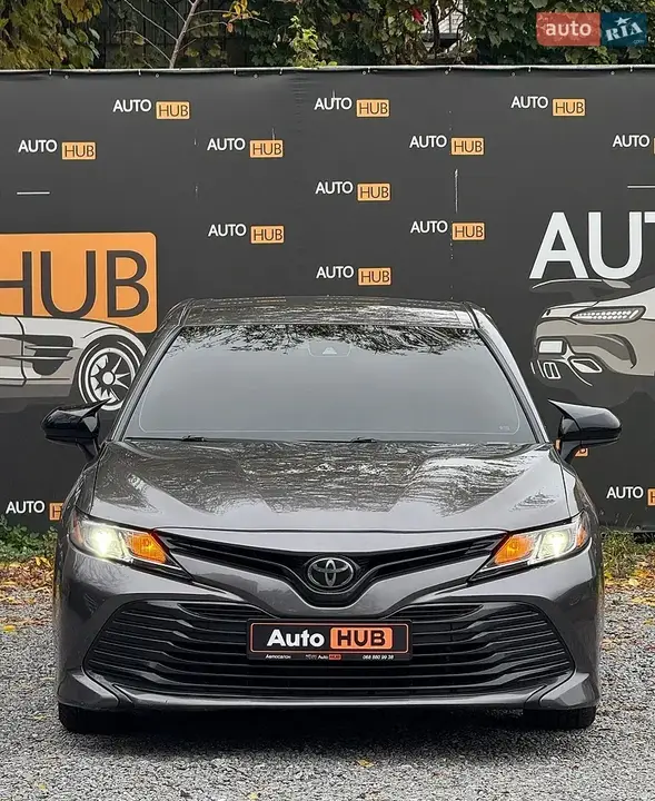 Toyota Camry 2019 photo 2
