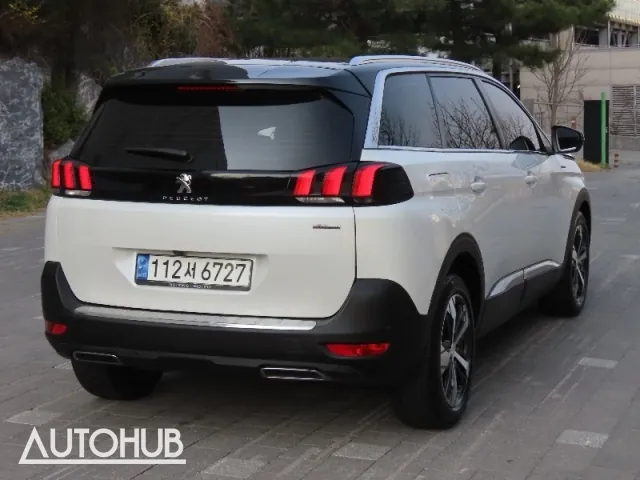 Peugeot 5008 2021 photo 3