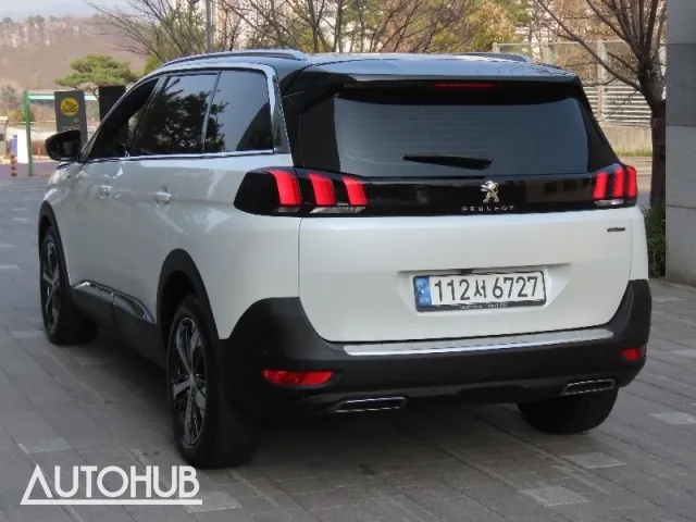 Peugeot 5008 2021 photo 4