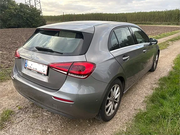 Mercedes-Benz A180 D 2017 photo 3
