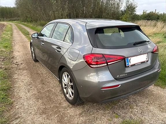 Mercedes-Benz A180 D 2017 photo 4