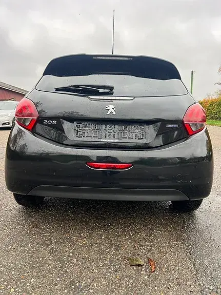 Peugeot 208 2016 photo 2