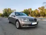 Mercedes-Benz C-Class 2010 photo 2