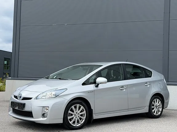 Toyota Prius 2013 photo 2