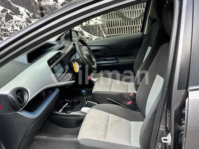 Toyota Aqua 2014 photo 4